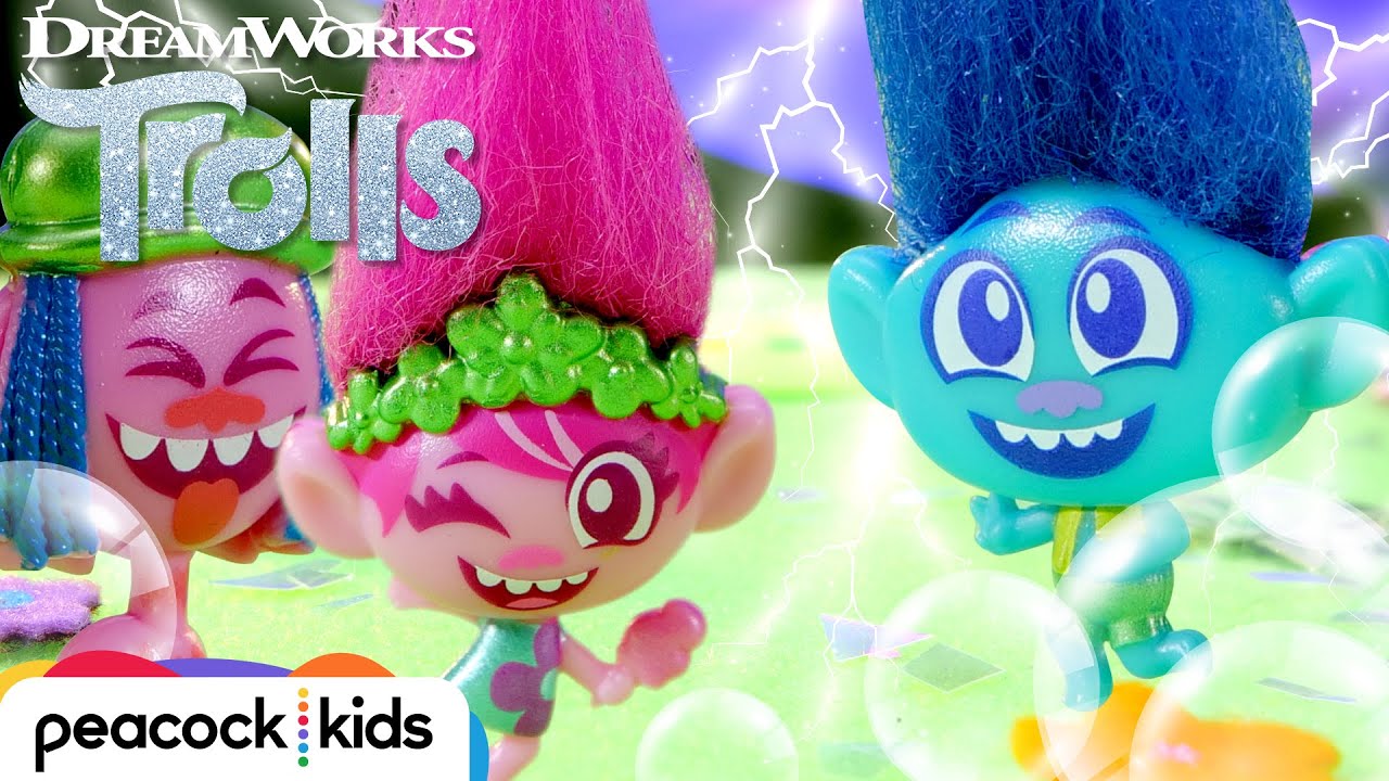 Branch STORMS Poppy’s Picnic! | TROLLS