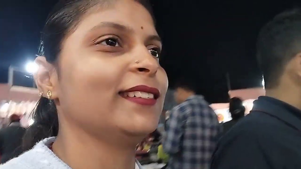 Saree dekhna mana hai 🤷|| sath mai huya mela mai khud masti ☺️#dely_vlog #vlogvideo 