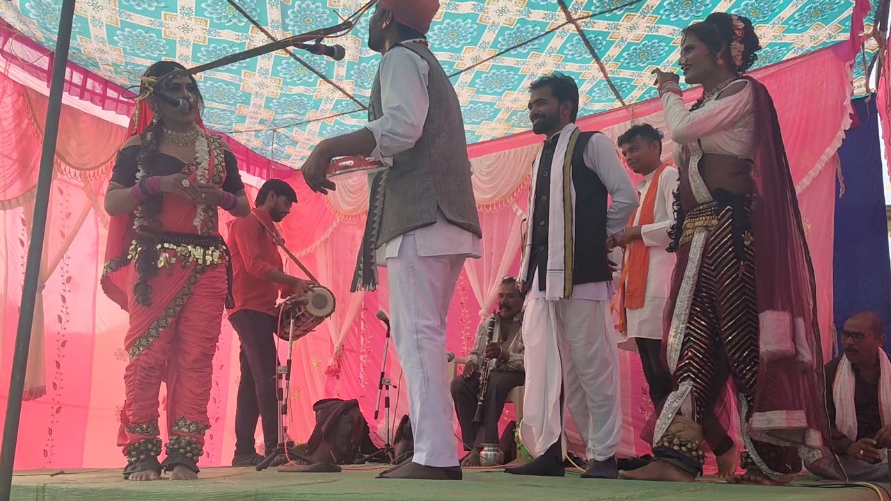 शाहिर विजयभाऊ राहुल साथी गिरिधर मु चिखलाबोडी मोबाइल नं ९३२२१५०३४०