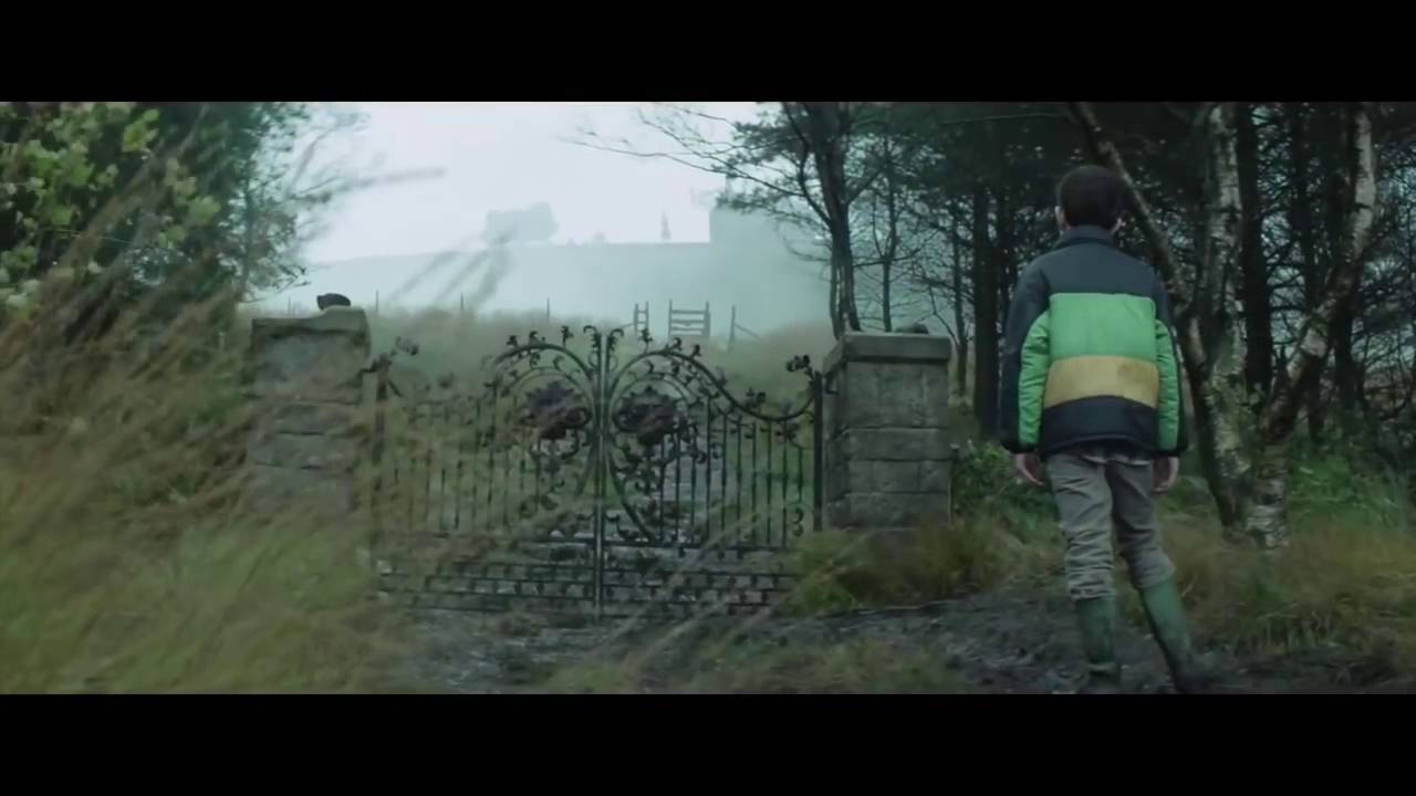 A Monsters Calls Trailer 2016