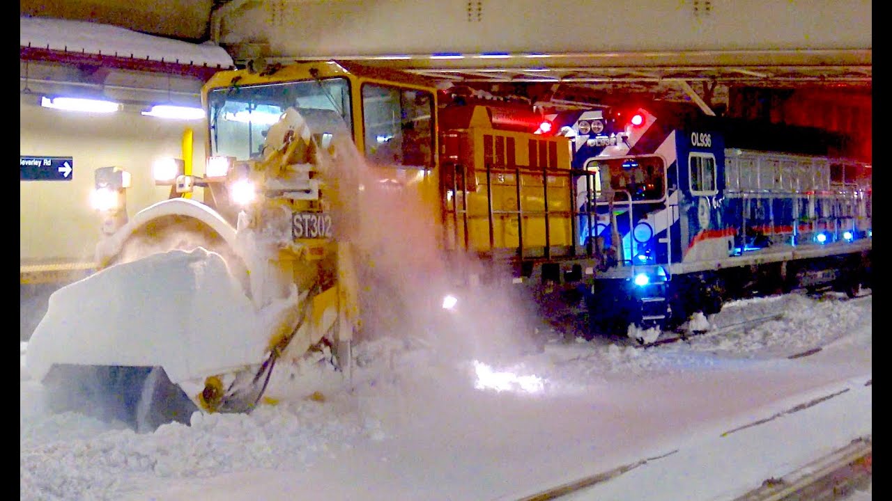 ⁴ᴷ NYC Subway Snow Thrower Trains clearing the Brighton Line