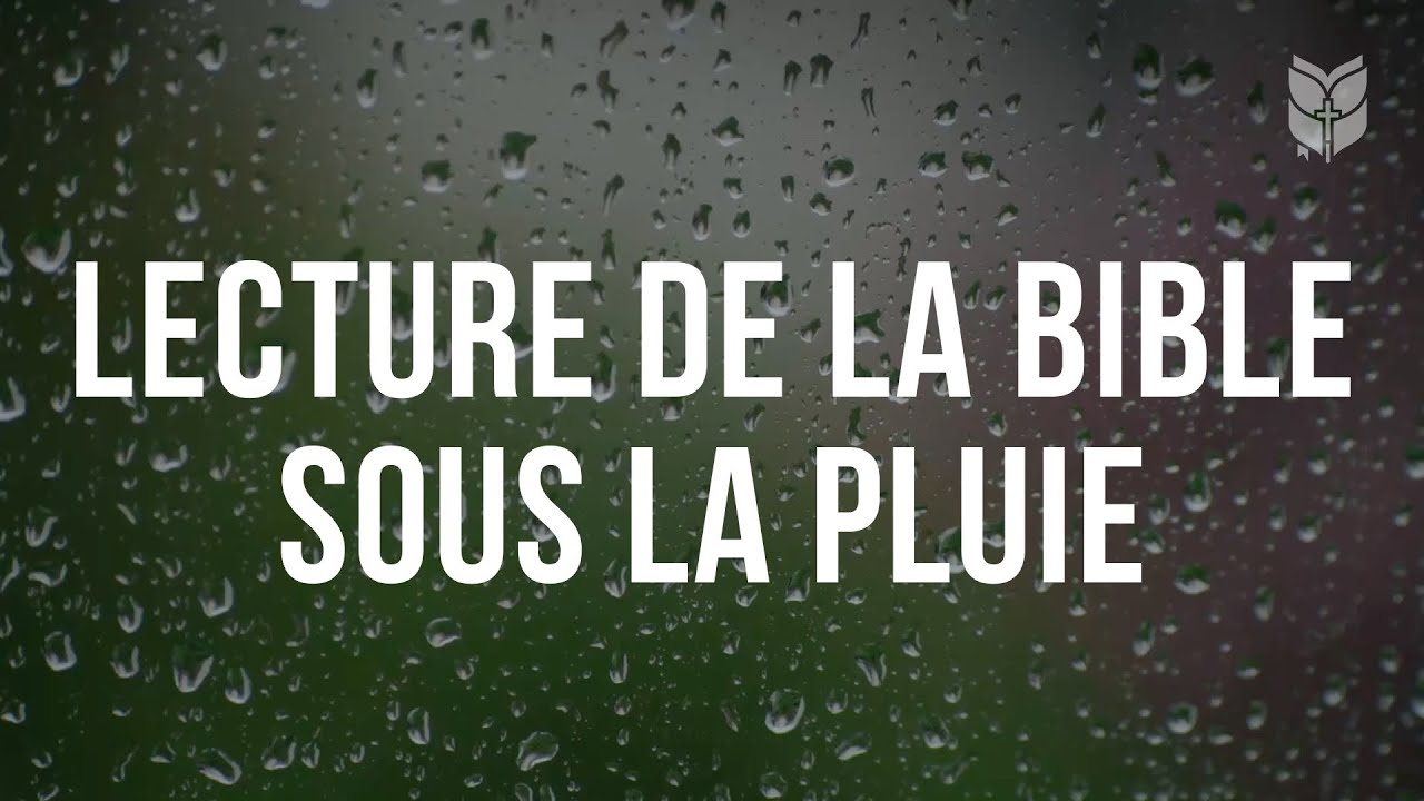 Lecture de la Bible sous la pluie