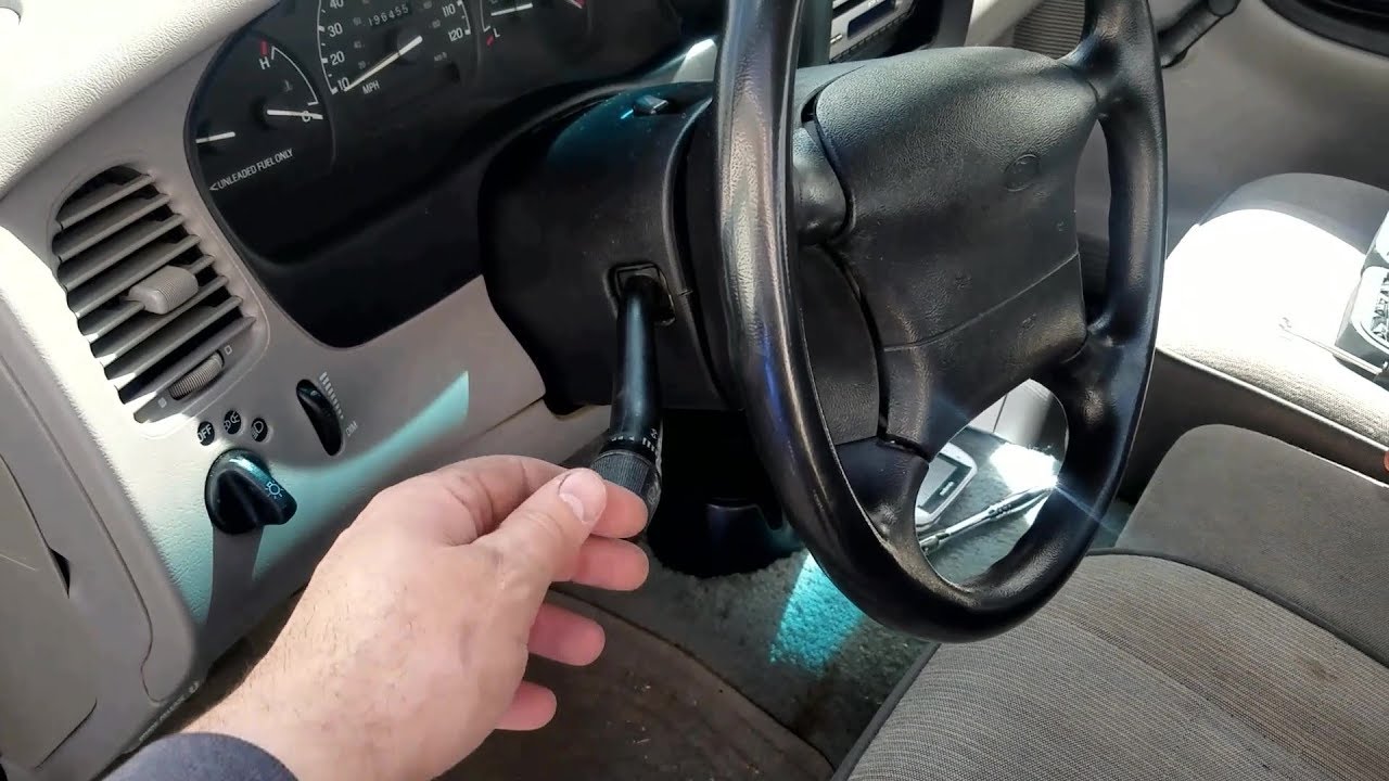 Замена переключателя указателей поворота Ford Ranger 1995 года, исправление функций стеклоочистит...