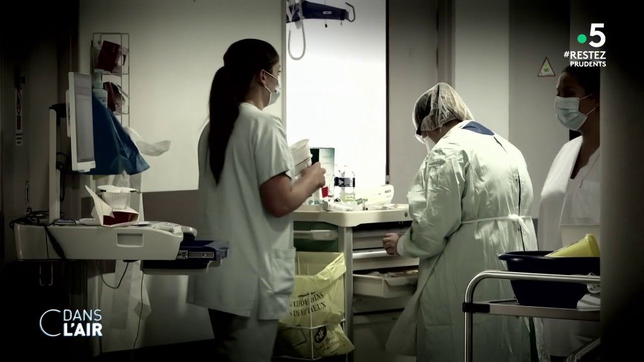 Covid-19 : enqu&ecirc;te sur la gestion de la crise - Reportage #cdanslair 10.06.2020