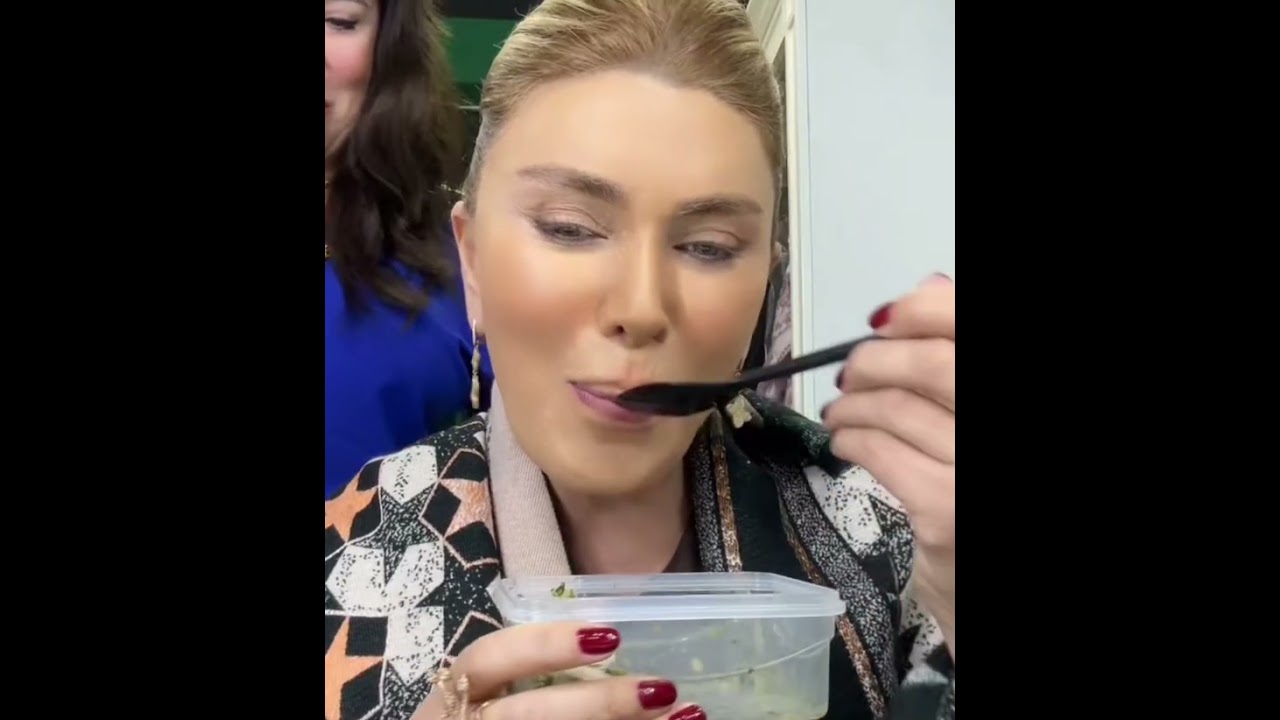Xoşqədəm xanım ona qoca deyənlərə cavabın verdi