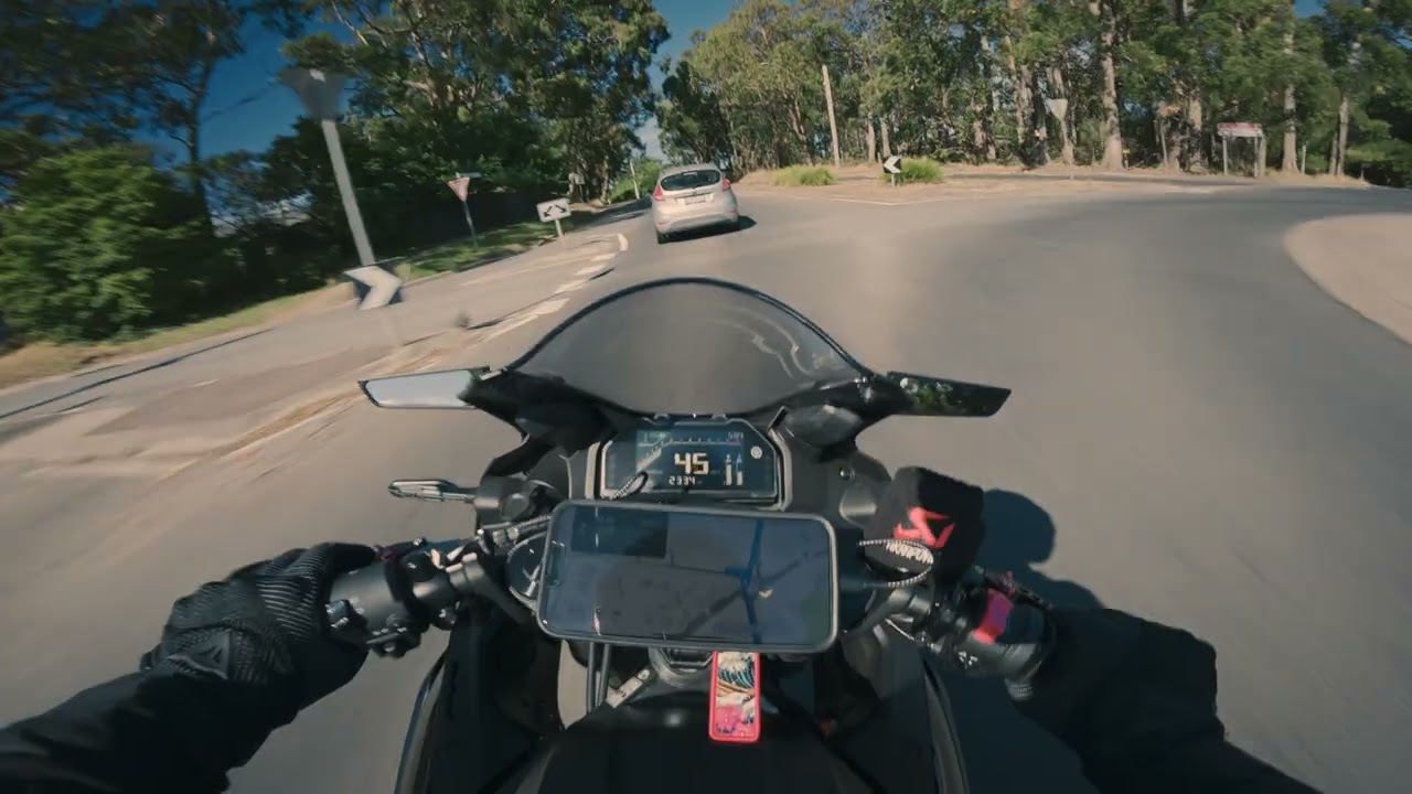 Yamaha R3 2025   Sky High (Learner)