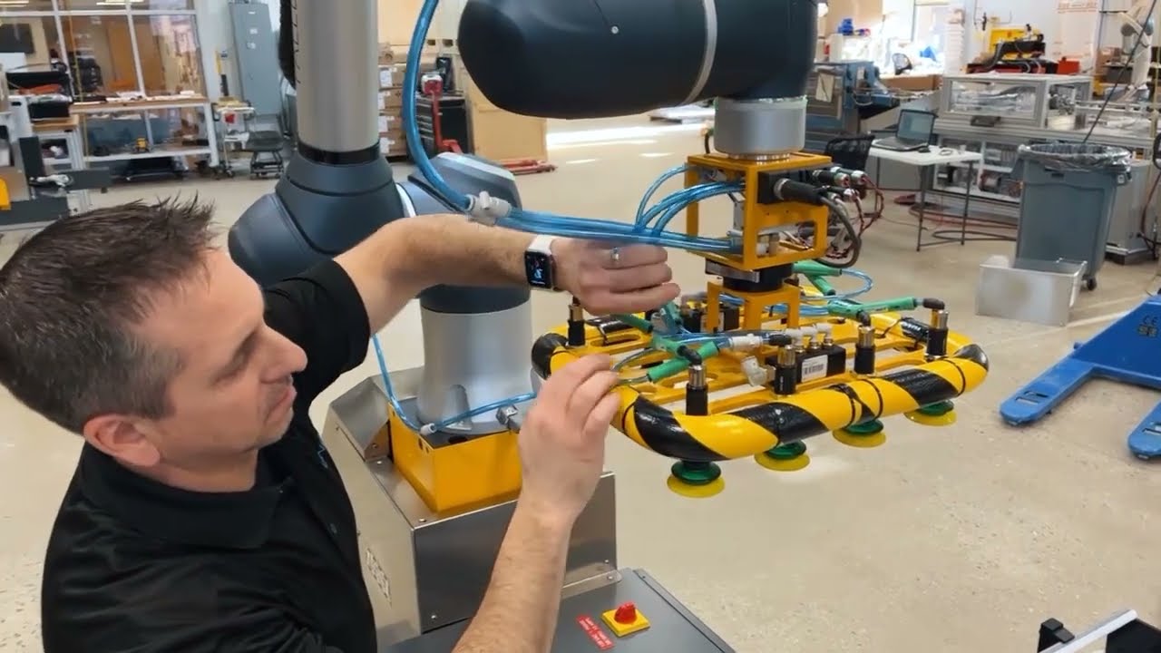 Setting Up a Collaborative Robot Palletizer | Cobots | PalletizHD