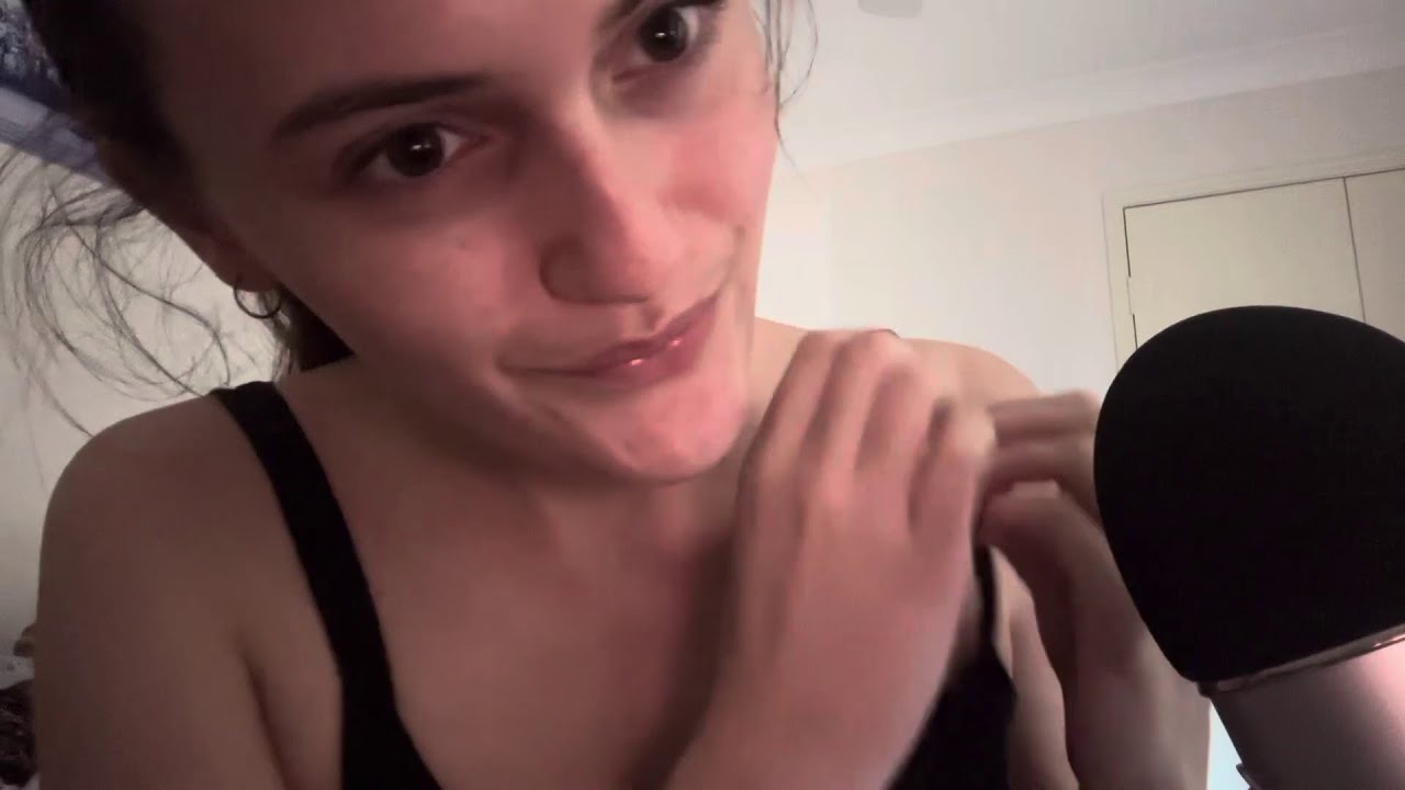 Wizza ASMR - Shirt Scratching