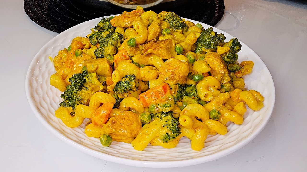 Cremige Pasta Nudeln mit Gemüse in einer leckeren Béchamel Sauce