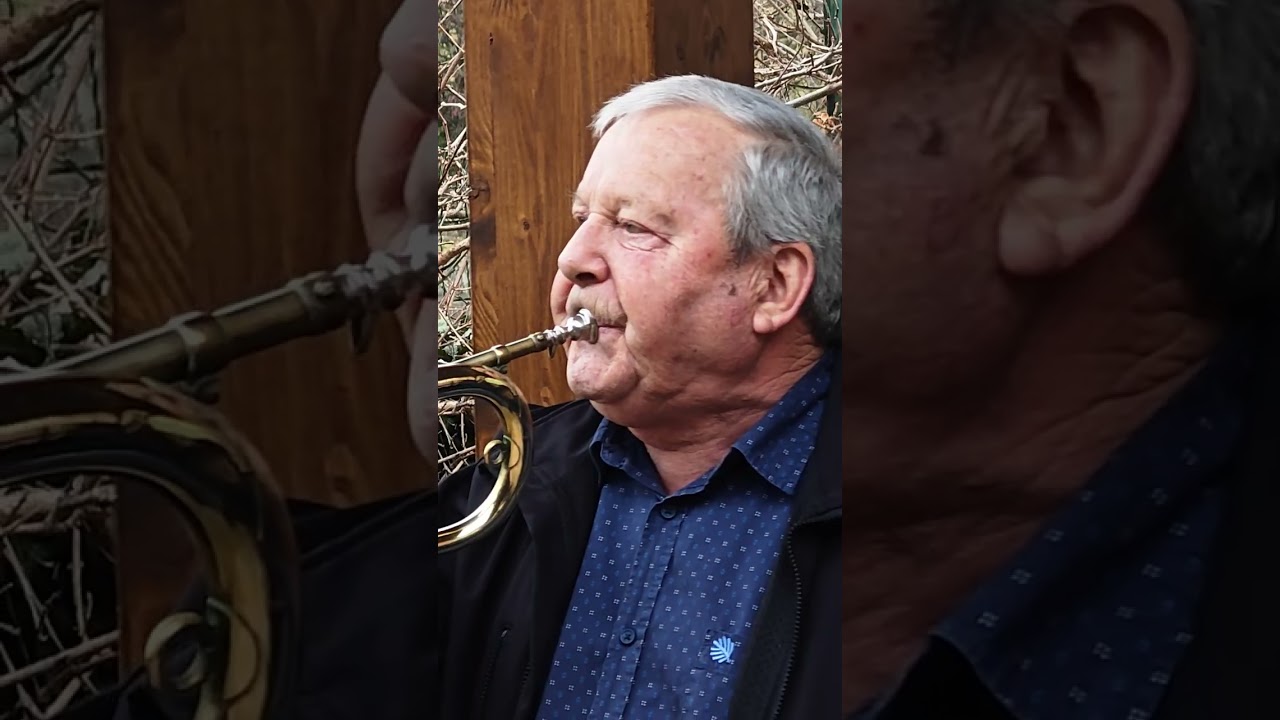 Interprétation par les anciens de la Savignoise, clique de Savigny (69)