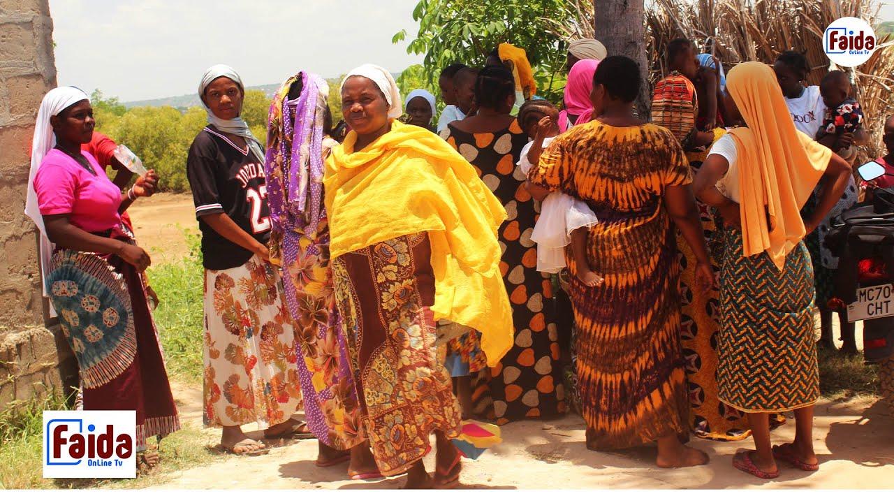 MAMA WA MIAKA 47 ADAIWA KUFUMANIWA NA MTOTO WA MIAKA 14 MTWARA | MAJIRANI WAJA JUU.
