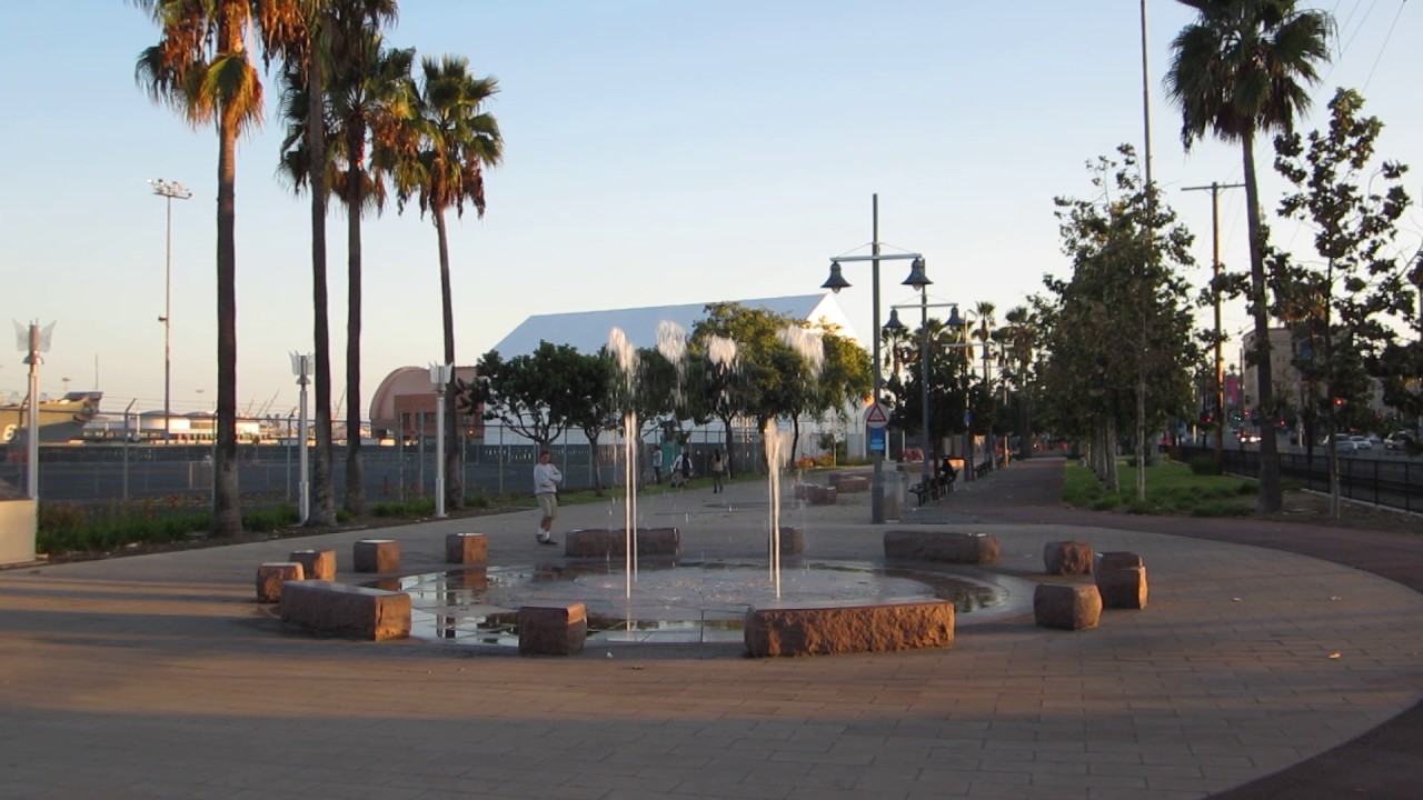 Fanfare at San Pedro Gateway: Small fountain