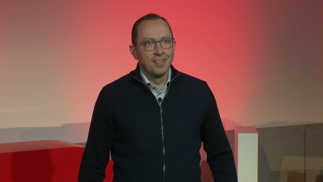 Preventing blindness - bringing light to the world | Thomas Bosshard | TEDxHWZ