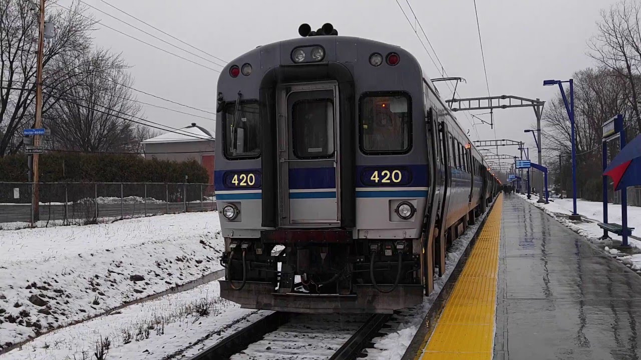 Montr&eacute;al AMT - Bombardier MR-90 #420 departing Sainte-Doroth&eacute;e [Mobile Video]