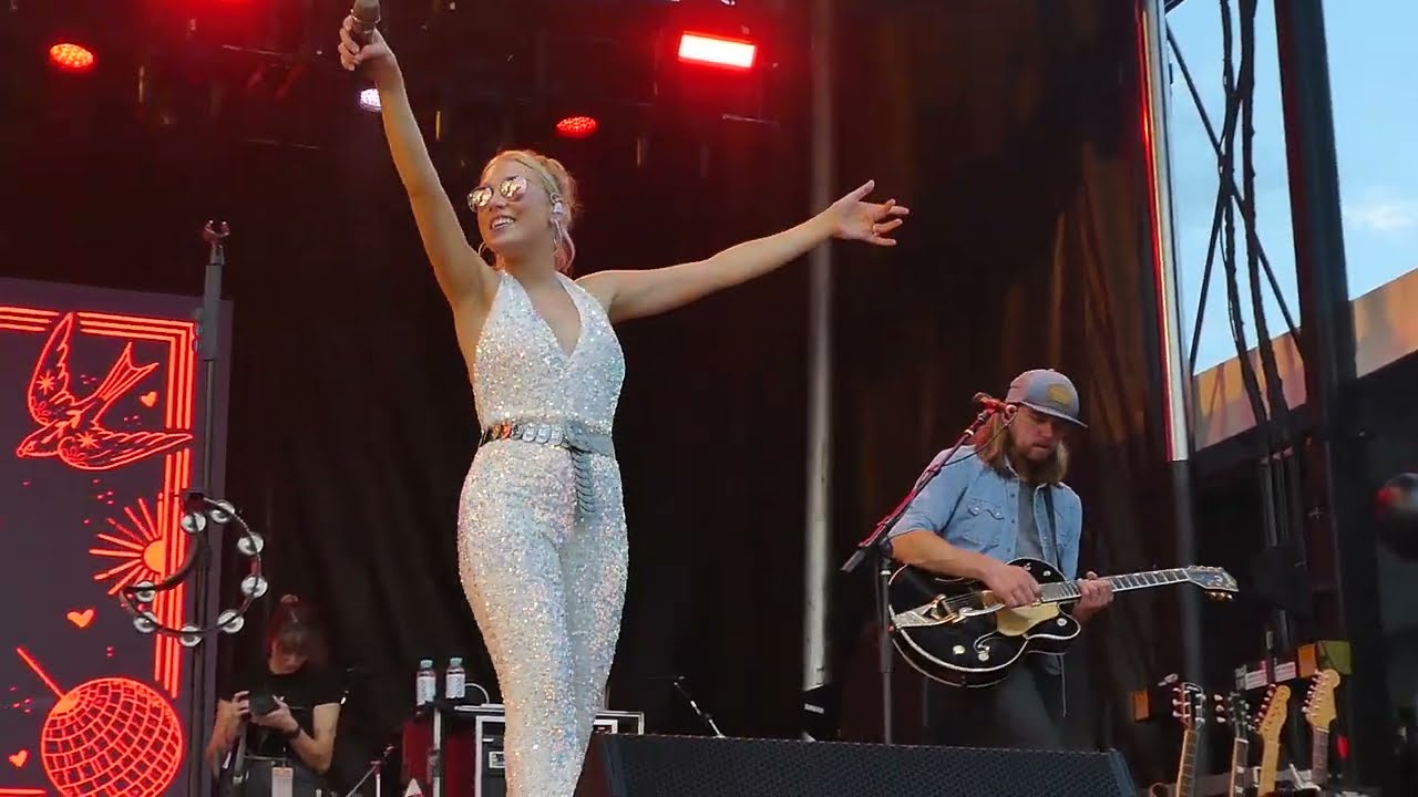 Maddie & Tae - Die From A Broken Heart Live At Big As Texas Fest 2024