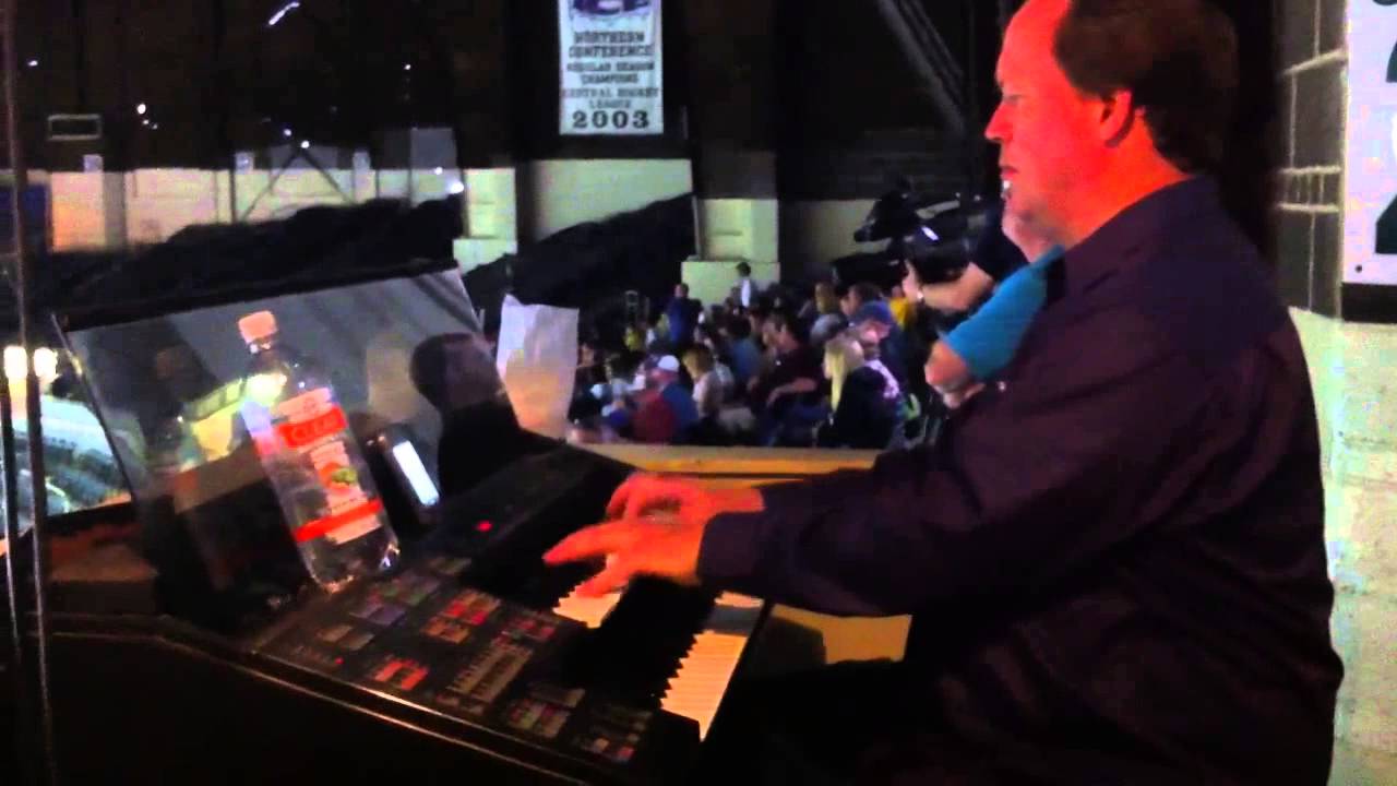 Organist Neil Copley at Indiana Ice game