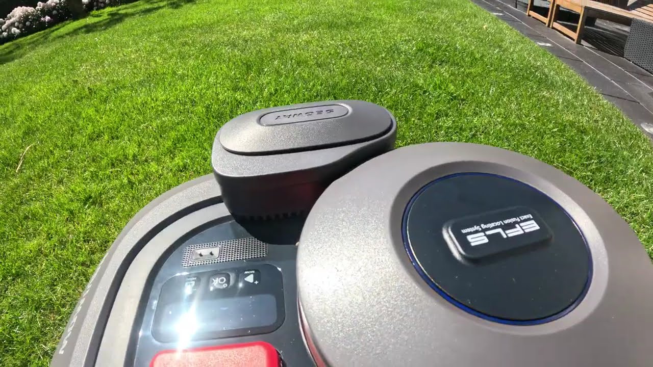 Se hvordan Segway Navimow H800 slår græs og kører i haven