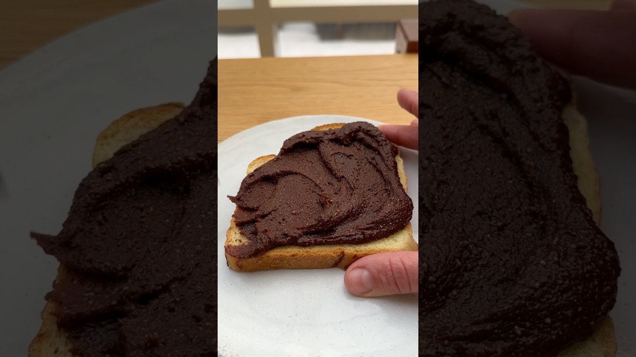 don&rsquo;t buy Nutella, make this chocolate hazelnut spread instead🤎 #hazelnut #easyrecipe #sweetrecipe