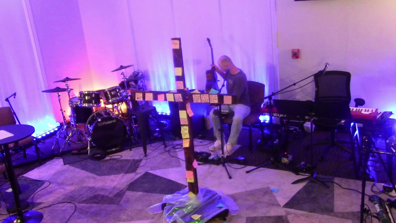 Daily Fire on The Altar: Devotional Worship