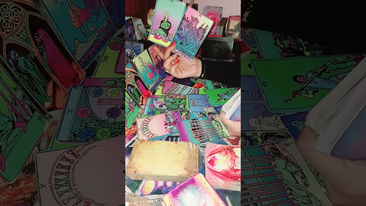 برج الدلو الشخص ده هيقدملك عرض ومبلغ مالي 💰 واسترداد حقوق واتصال ☎️فيه اخبار مفرحه بعد انتظار🥰