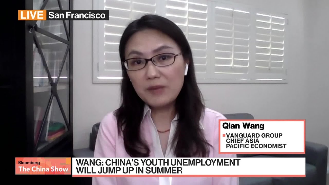 China's labor market gears up for influx of new job seekers
