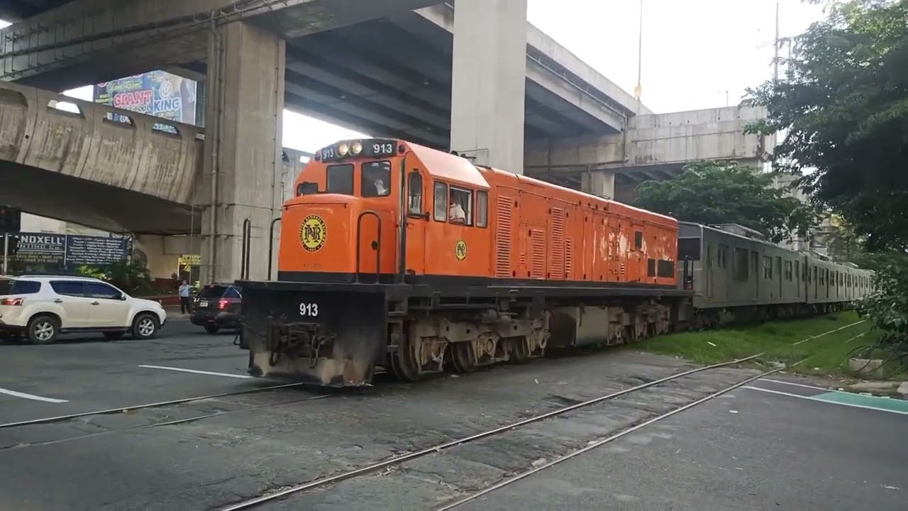 PNR - Busy Buendia crossing 2 [60 fps]