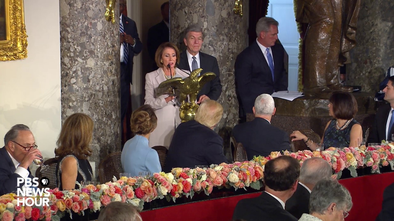 Pelosi, Schumer and Blunt bestow inaugural gifts on President Donald Trump