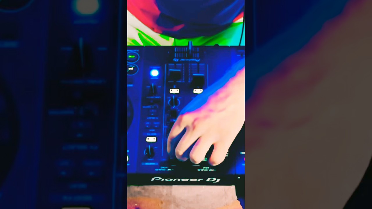 Green bird APRq2 #clubrave #dj #techno #electronicmusic #housemusic #deephouseenergy