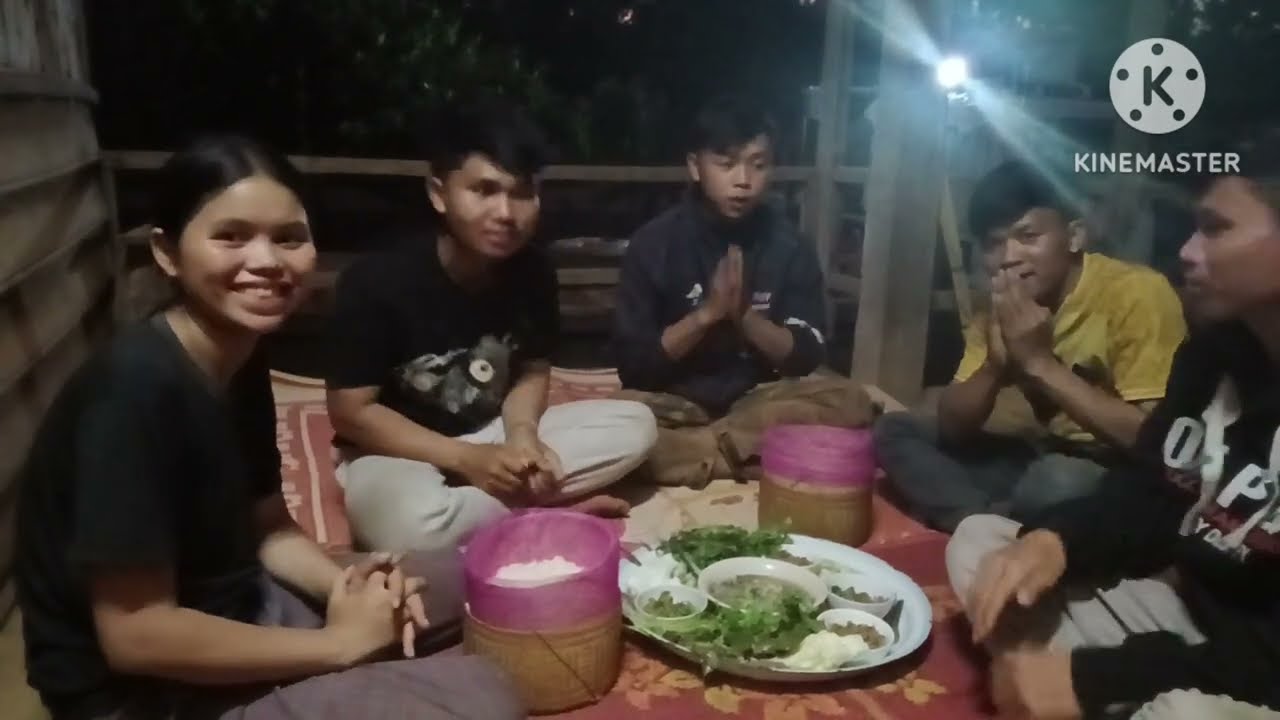 กินข้าวเย็นบ้านน้องบุษบา 1 มีนาคม ค.ศ. 2026
