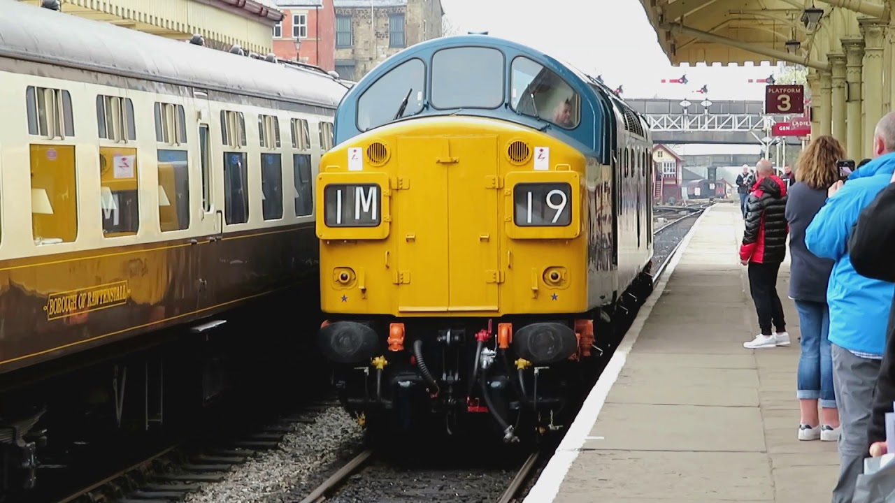 Class 40s at 60 - Whistler thrash action on the East Lancs Rly