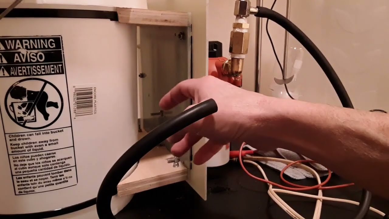 my first vacuum aspirator pump, using a seaflo water pump.