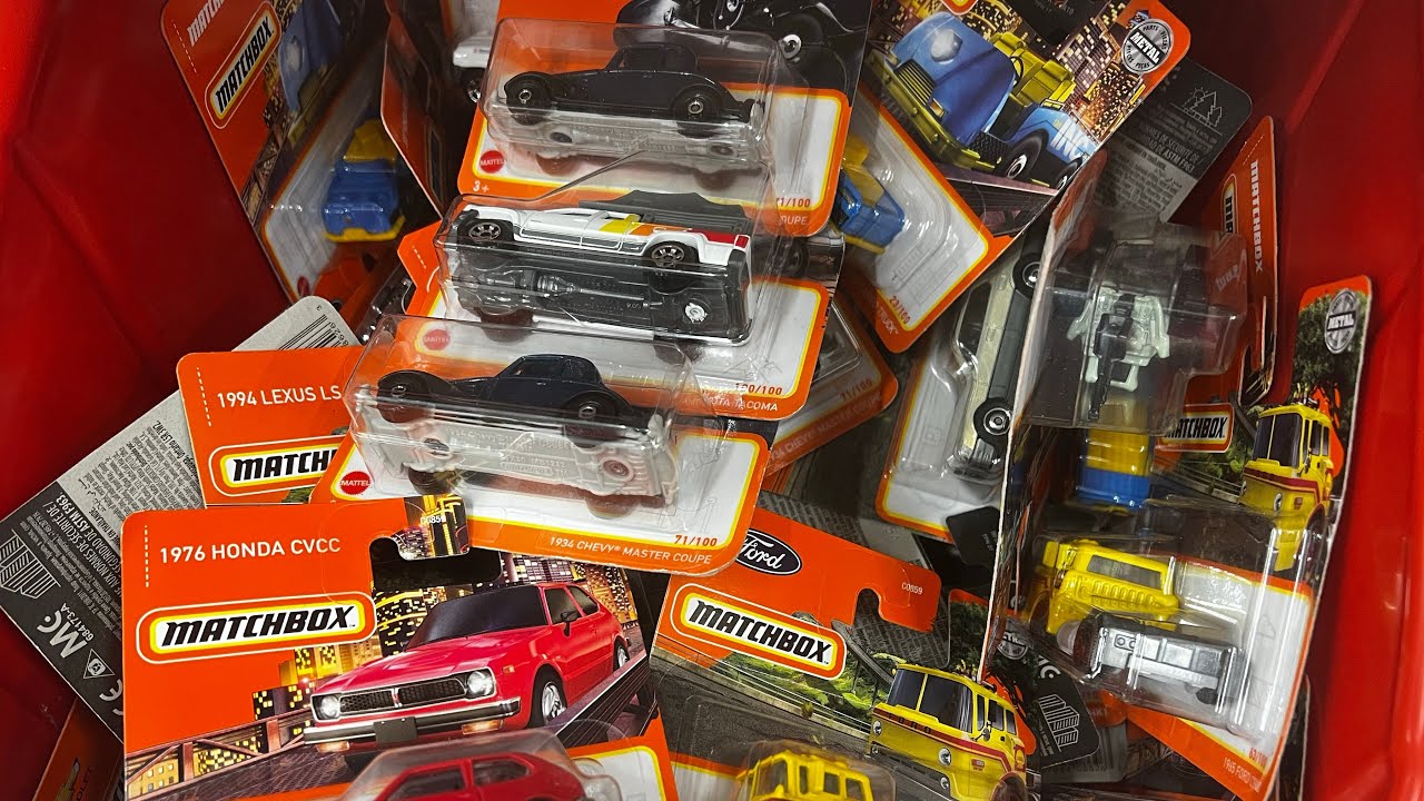 matchbox peg hunting in UK Diecast World 2022