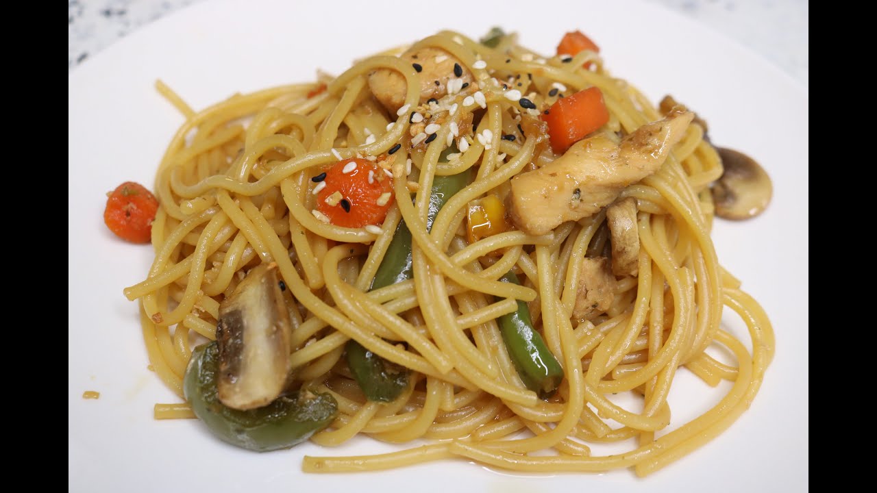 Lo Mein a lo Boricua