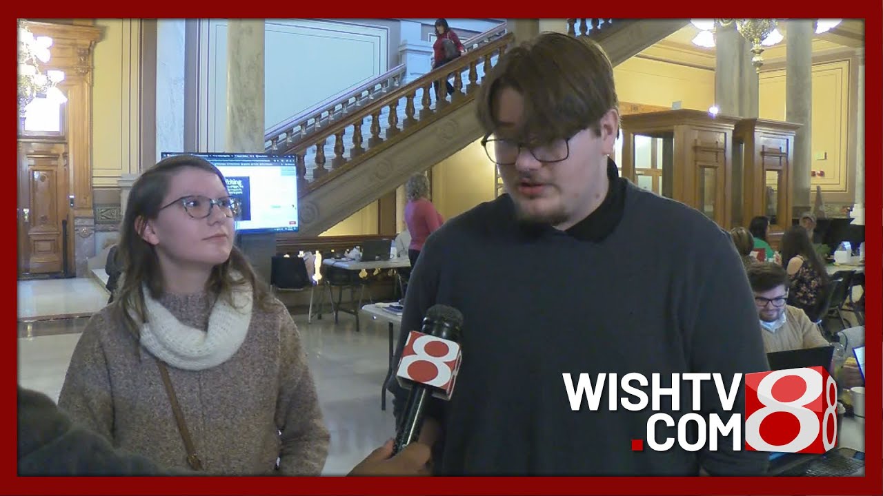 Parents advocate for full funding of online schools at Statehouse