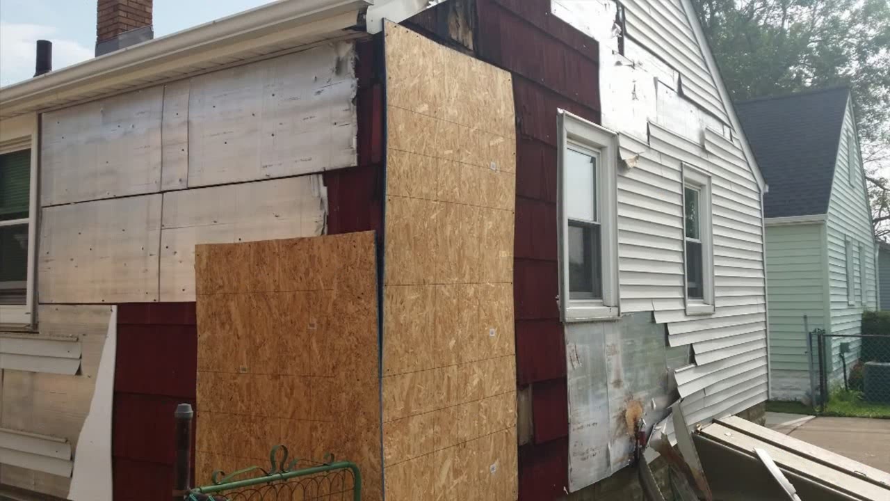 Lightning strikes two homes in WNY