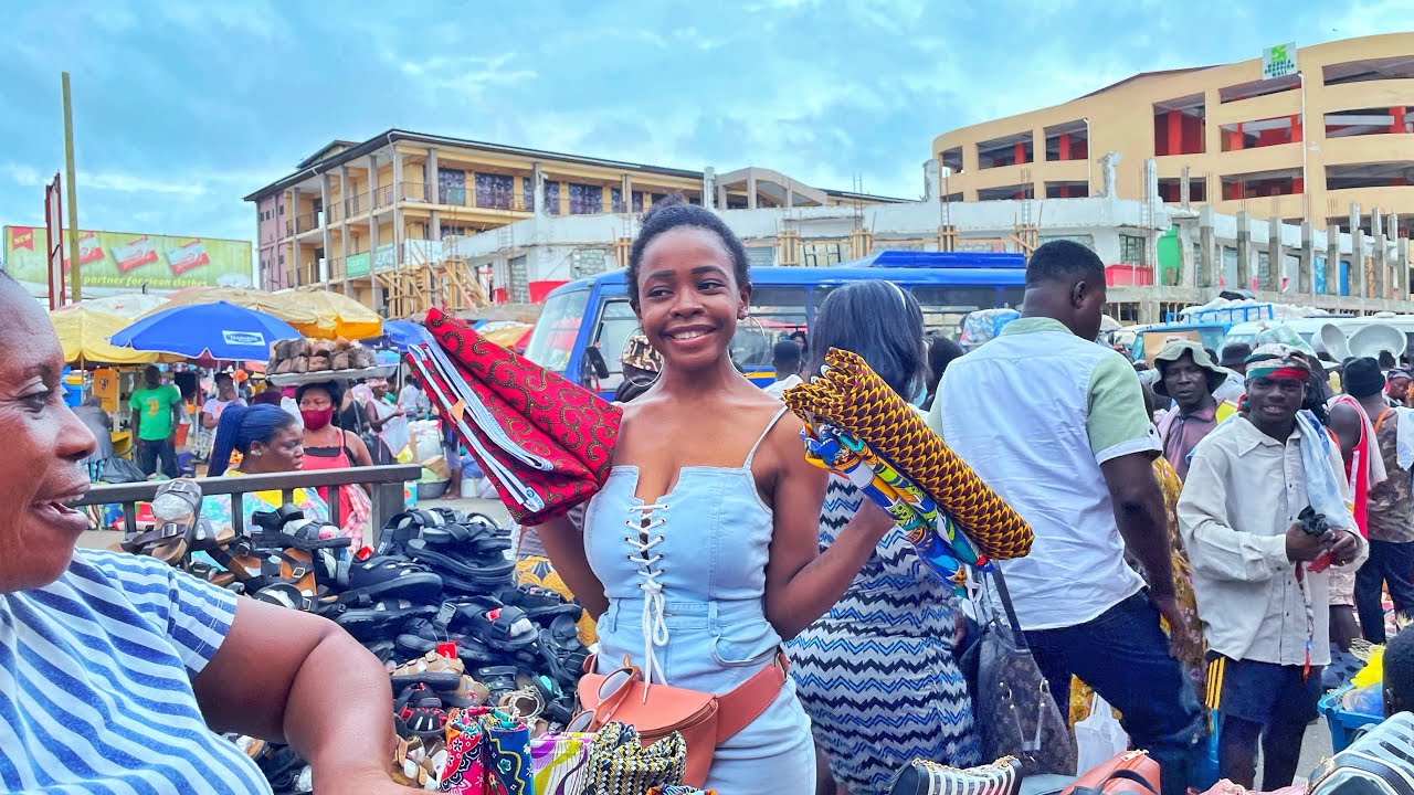 Let’s Go Shopping In The Biggest Market In Ghana!/African Print