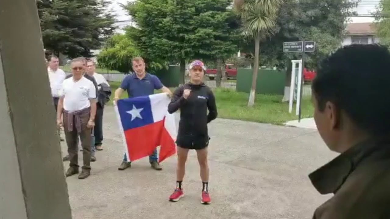 Vecinos entregan apoyo a carabineros de la 1a. Comisaría de Fuerzas  Especiales de Temuco