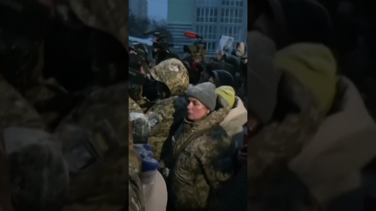 Families Reunited After Russia and Ukraine Engage in Prisoner of War Exchange #shorts