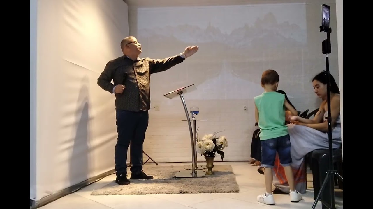 Carlos andrade na igreja ev.JERUEL  