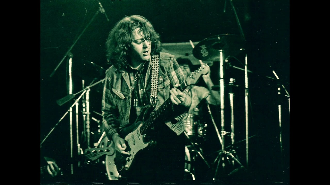 Rory Gallagher - I Ain't No Saint (live)
