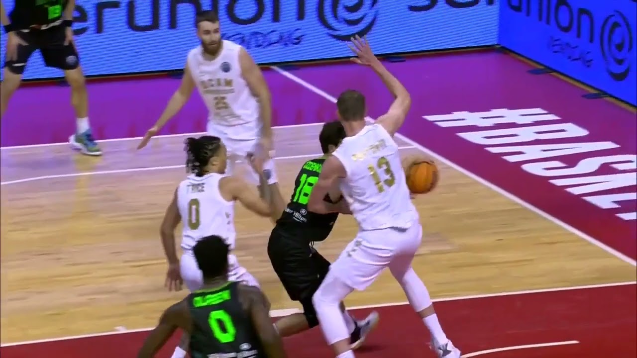 Tough Call 1: UCAM Murcia vs Darussafaka - Foul and Interference