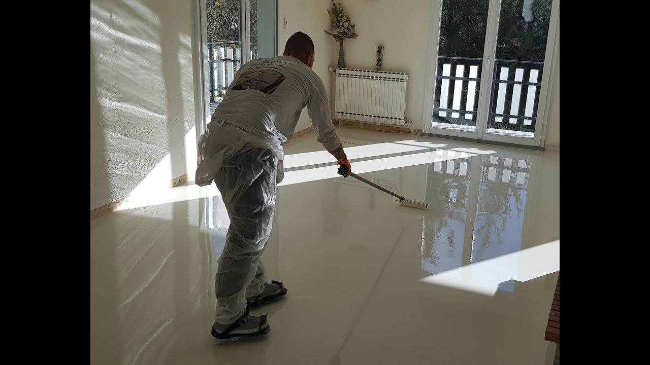 Autolissant epoxy monochrome blanc nacré brillant