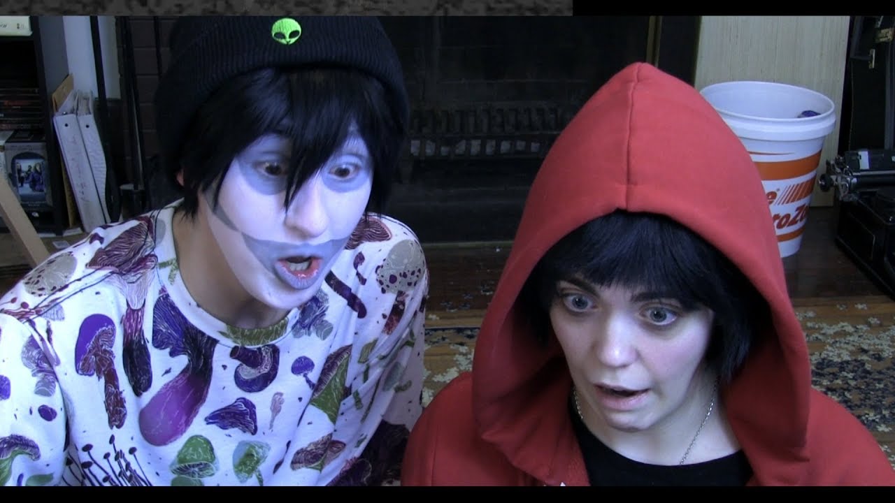 Karkat & Gamzee play SLENDER