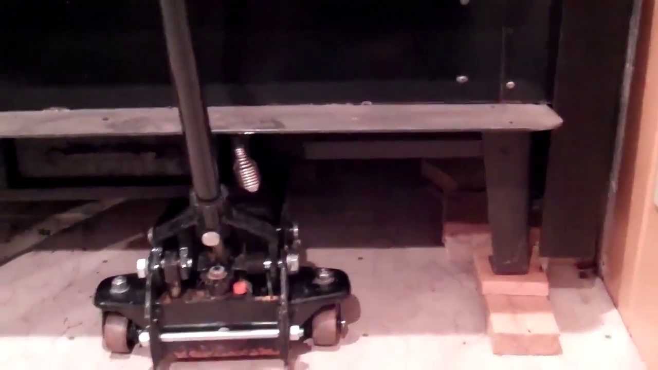 Obadiah's: Moving a Large Cookstove