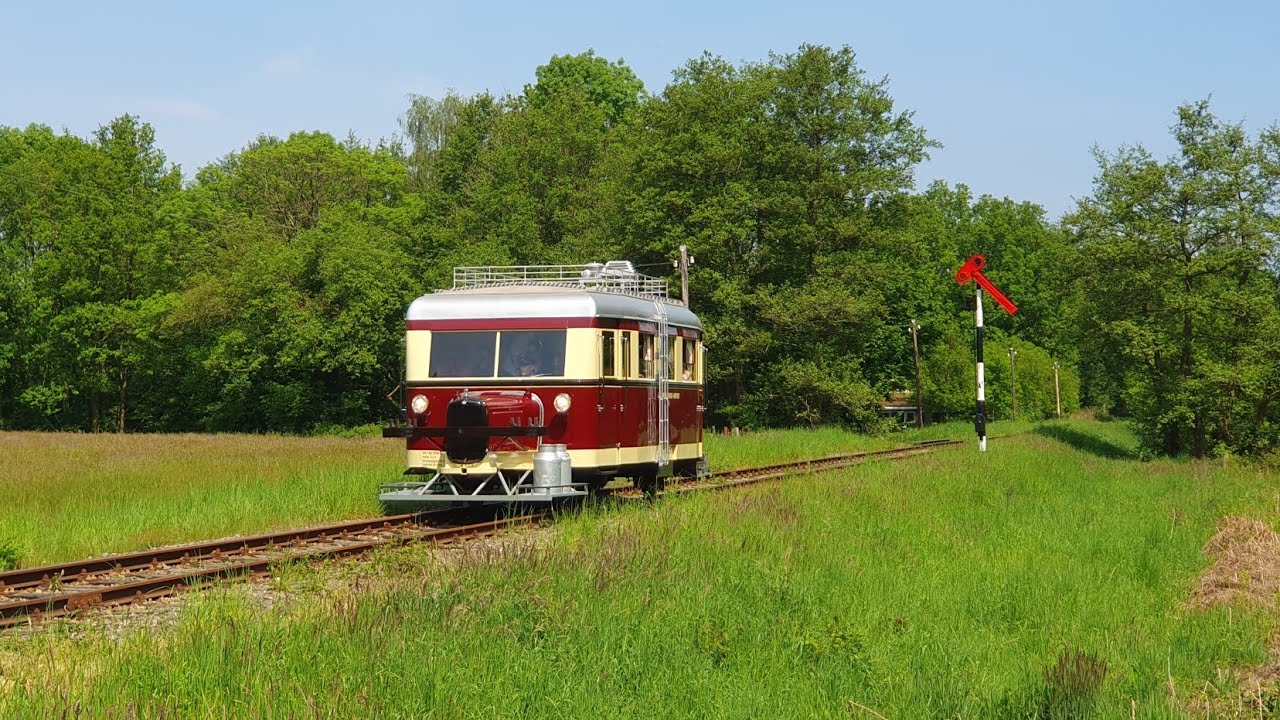 Vervoer van Vroeger bij de Museum Buurtspoorweg op 10 mei 2024