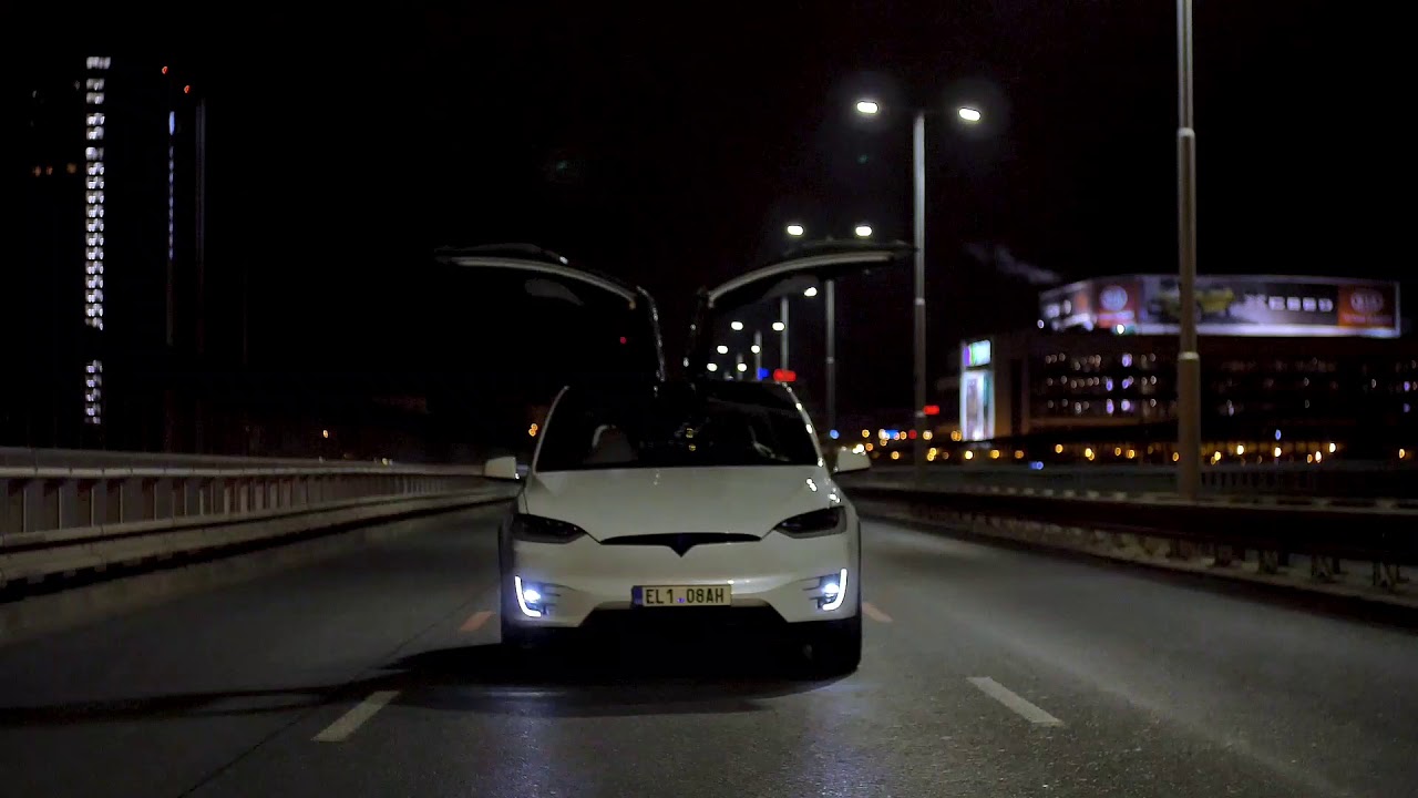 Tesla Owners Club Czech Xmas 2020 (first show on bridge in traffic)