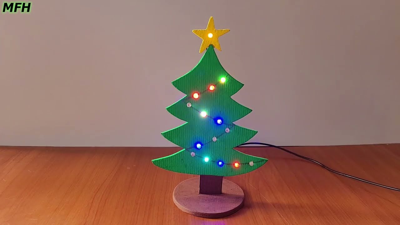 Árbol De Navidad Hecho En Casa (Muy fácil de hacer)