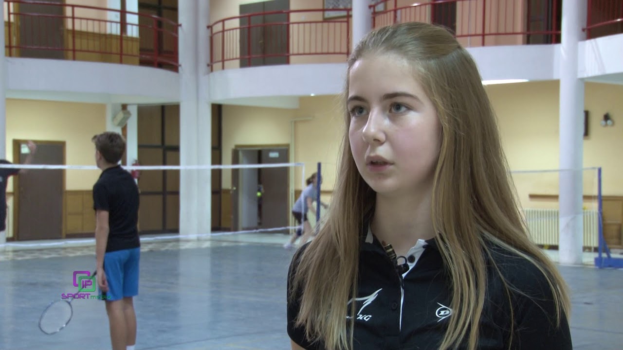 15 BADMINTON