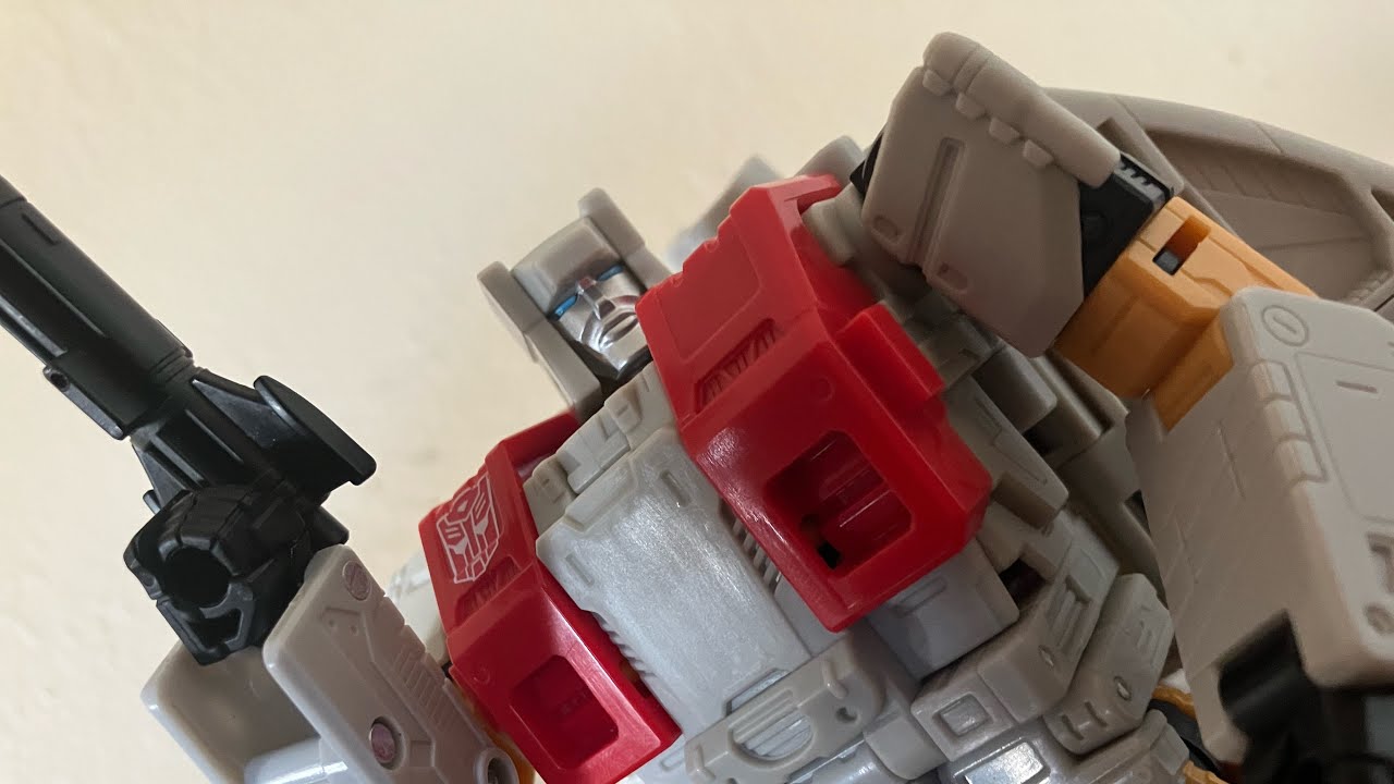 # 06 Age of The Primes Commander Class Silverbolt