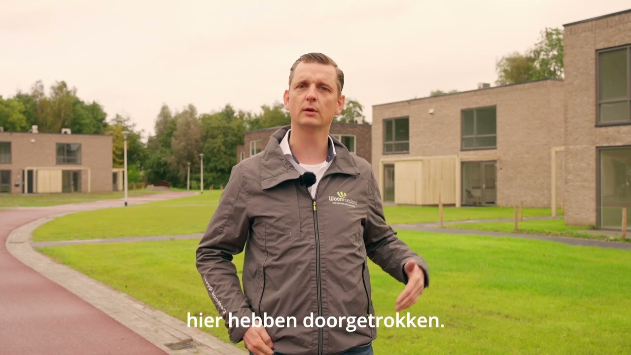 Eerste groene retentiedaken op sociale huurwoningen Eeskwerd